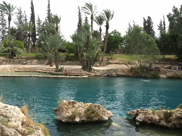Сахне - водный парк. Национальные парки Израиля. 